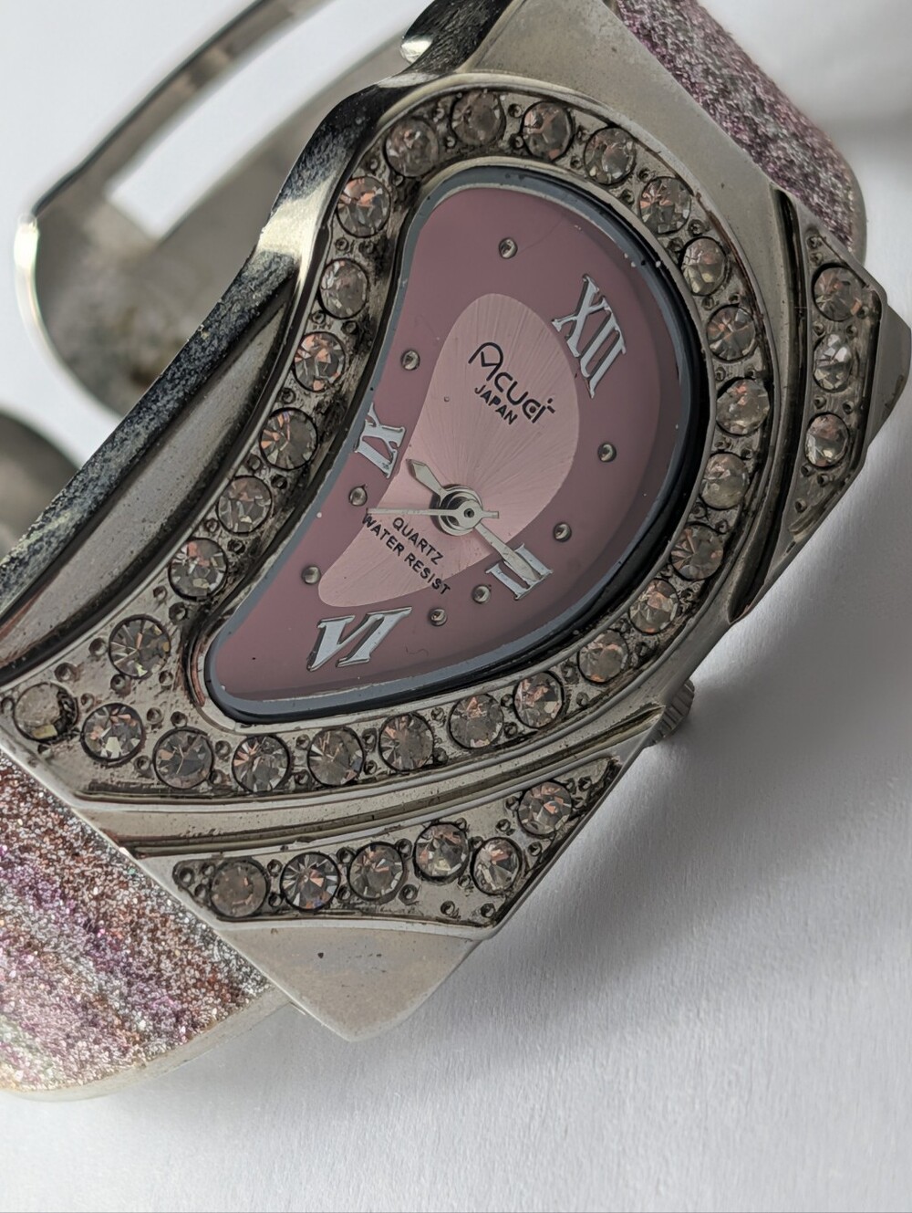 ​Acuer Japan Pink Asymmetric Crystal Rhinestone Cuff Fashion Watch